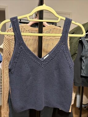 Abercrombie & Fitch Knit Tank. Size small. PTP 16”. Navy.